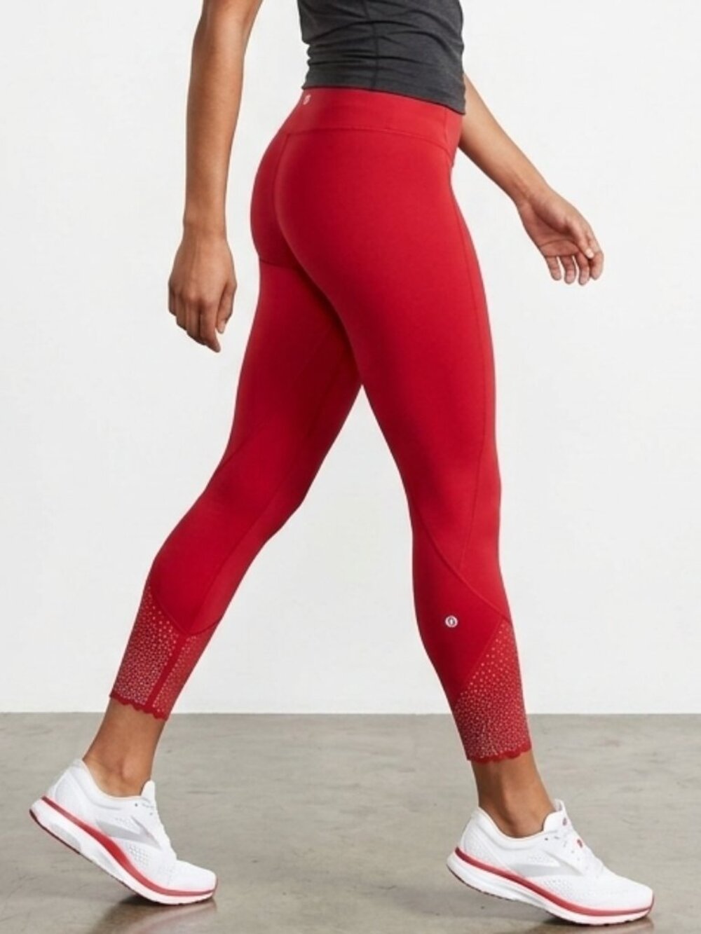 Lululemon Tight Stuff Tight 31" Scallop Red Reflective Dot Leggings Size 4